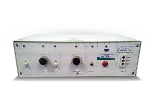 Es un instrumento quirúrgico que corta el tejido, al mismo tiempo que lo cauteriza para evitar la hemorragia. Se utiliza con corriente eléctrica de alta frecuencia y alta intensidad, conectado a una fuente de radio frecuencia que genera el calor necesario para la cauterización. El terminal activo del bisturí eléctrico está compuesto por una cuchilla, una aguja o una pinza dependiendo de si va a realizarse corte o disección