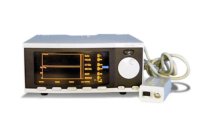 Un capnógrafo es un monitor que además de registrar un valor numérico del co2 exhalado proporciona una curva para determinar cómo se realiza la ventilación. El capnograma es la representación gráfica de la onda de co2 durante el ciclo respiratorio.